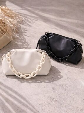 🌹SALE / NEW - UNATI Bag in Black & Ivory